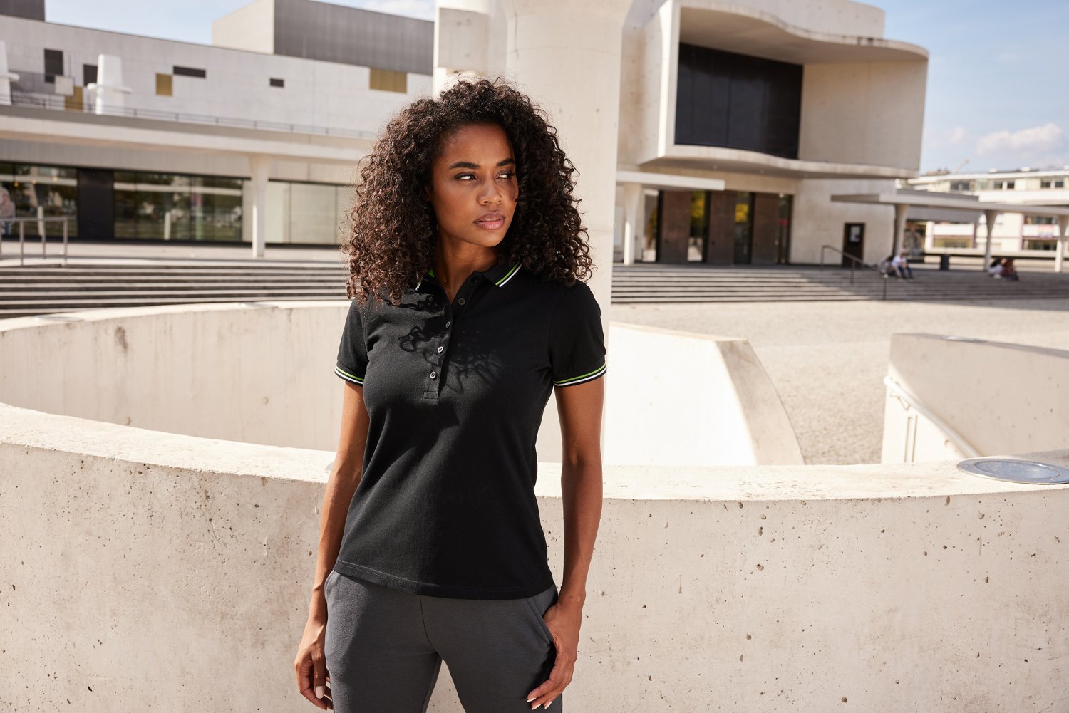 Daiber Ladies' Polo in Black/White/Grey – Modellansicht