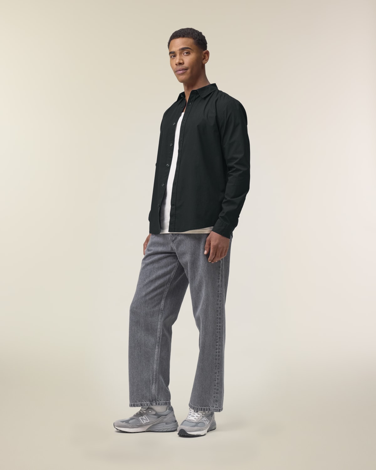 Stanley Stella Stanley Styler Shirt in Black – Modellansicht