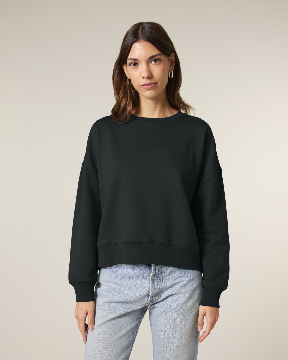 Stanley Stella Stella Alma in Black – Modellansicht