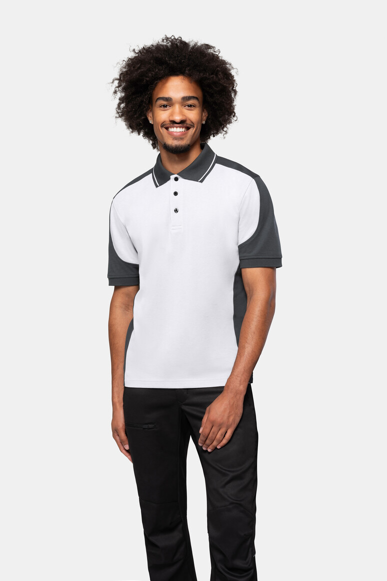 HAKRO 839 Poloshirt Contrast MIKRALINAR® in Weiß/Anthrazit – Modellansicht