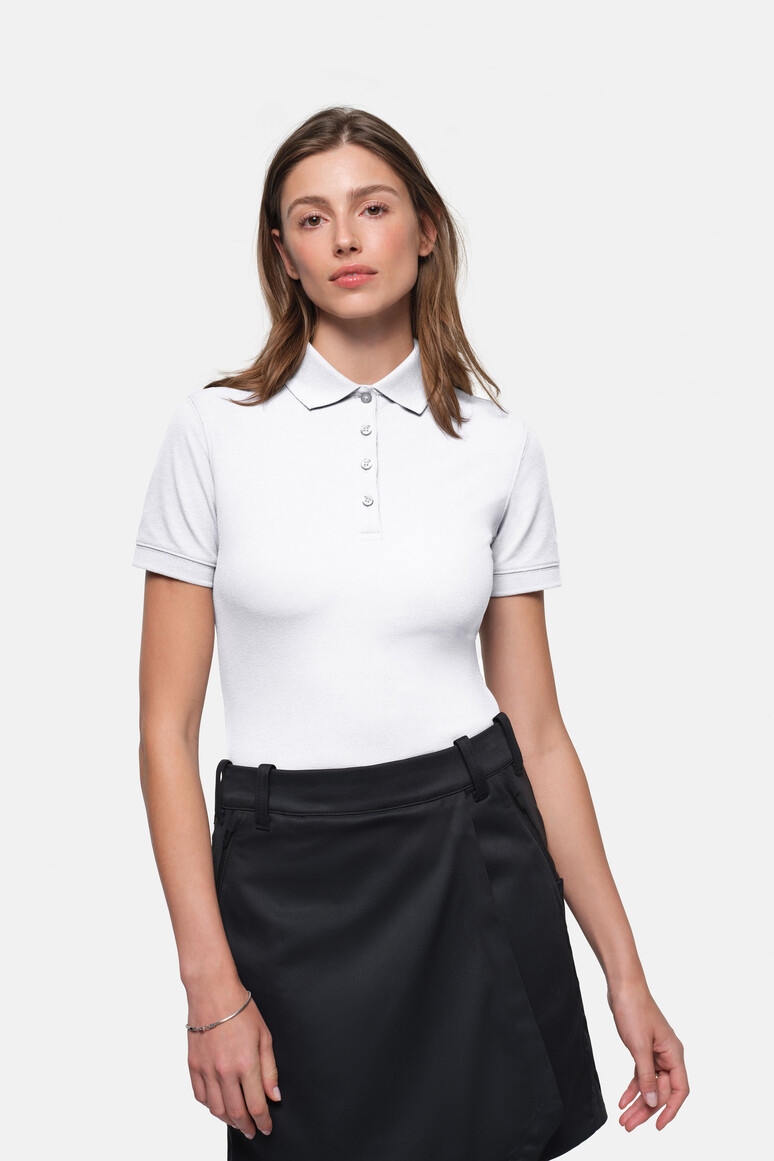 HAKRO 369 Damen Poloshirt MIKRALINAR® ECO in Weiß – Modellansicht