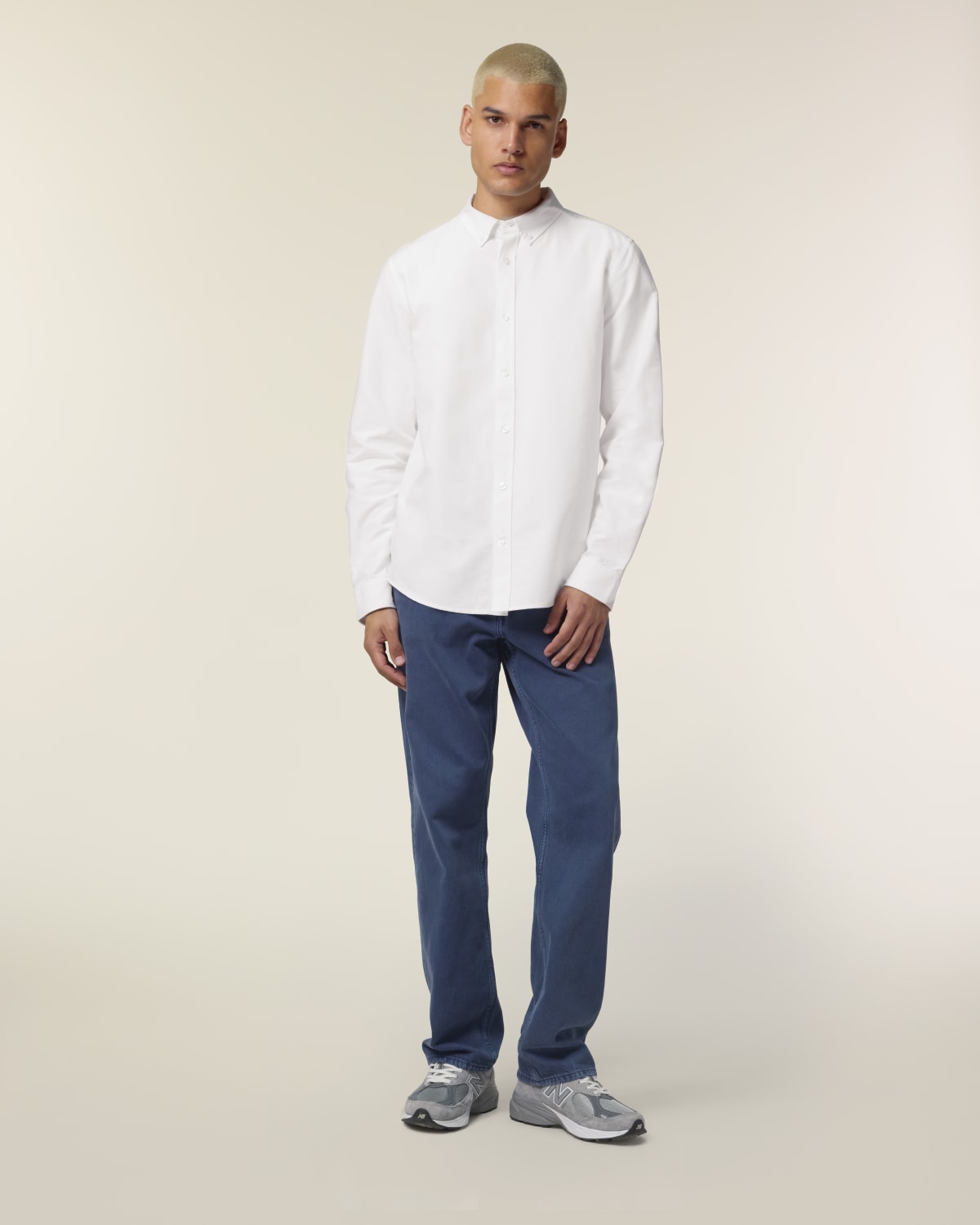 Stanley Stella Stanley Oxford Shirt in White – Modellansicht