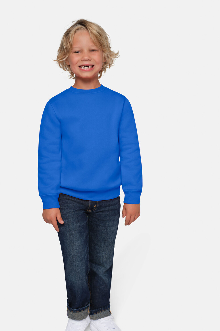 HAKRO 541 Kinder Sweatshirt Bio-Baumwolle in Royalblau – Modellansicht