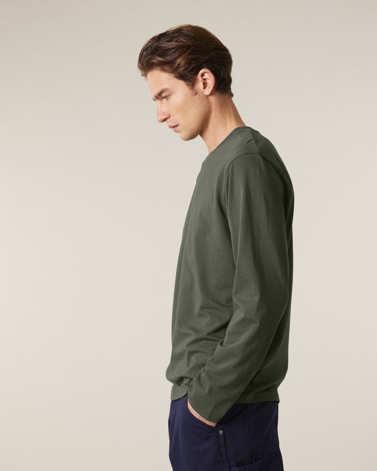 Stanley Stella Creator 2.0 Long Sleeve in Khaki – Modellansicht