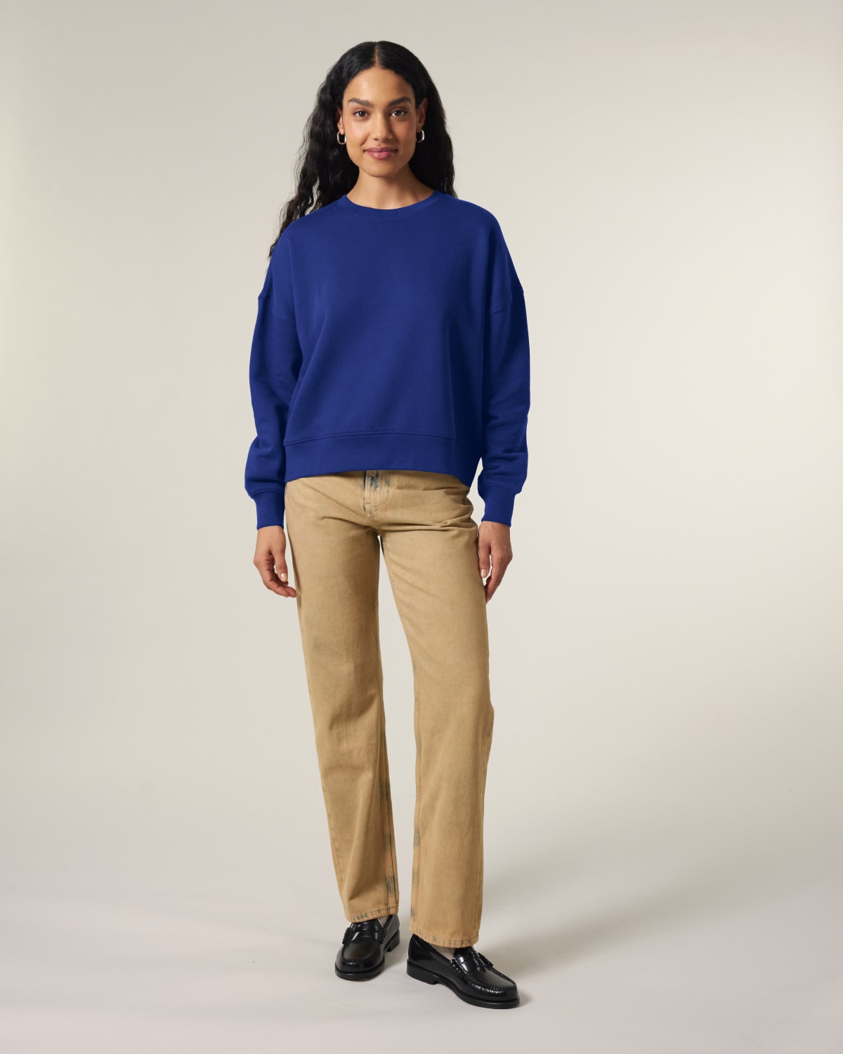 Stanley Stella Stella Alma in Worker Blue – Modellansicht
