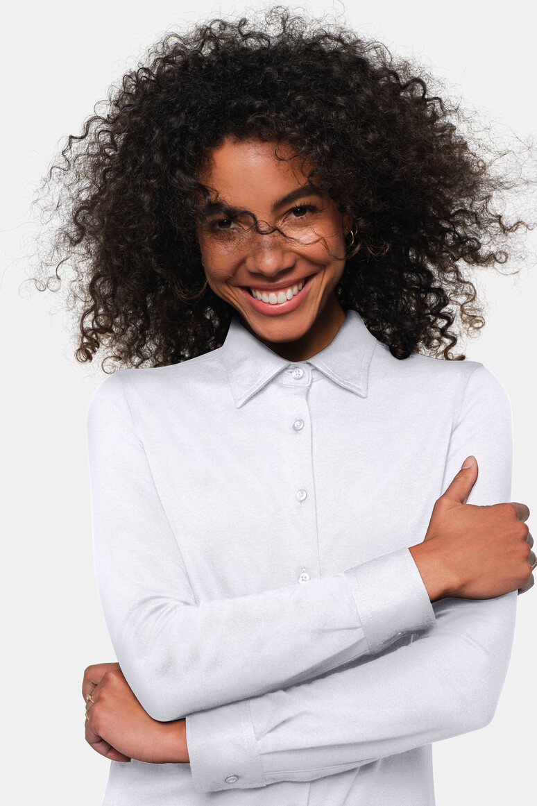 HAKRO 136 COTTON TEC® Bluse in Weiß – Modellansicht