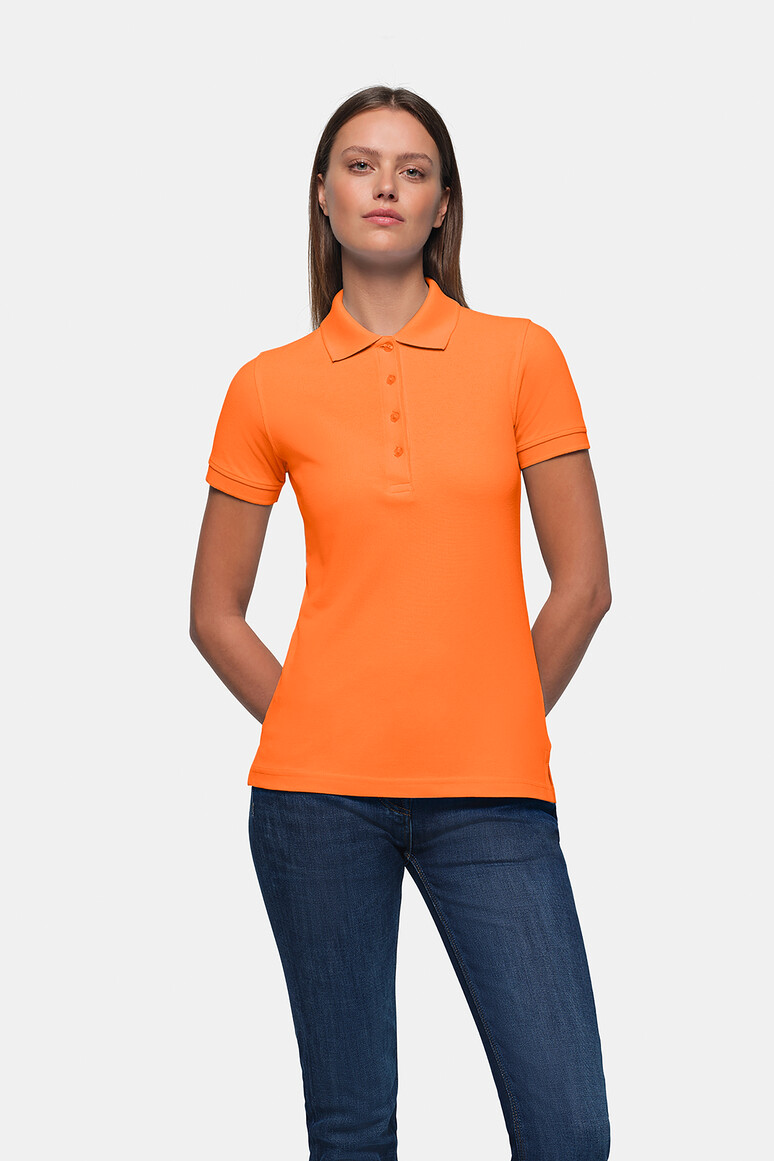 HAKRO 110 Damen Poloshirt Classic in Orange – Modellansicht