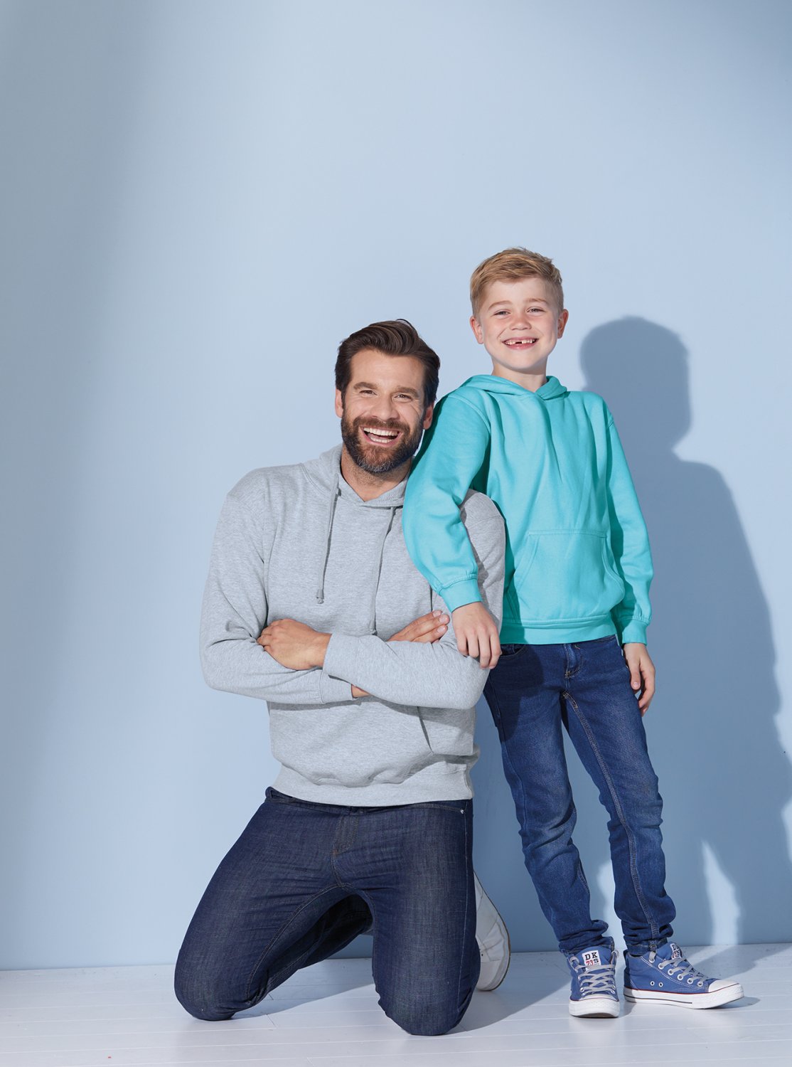 Daiber Hooded Sweat Junior in Black – Modellansicht
