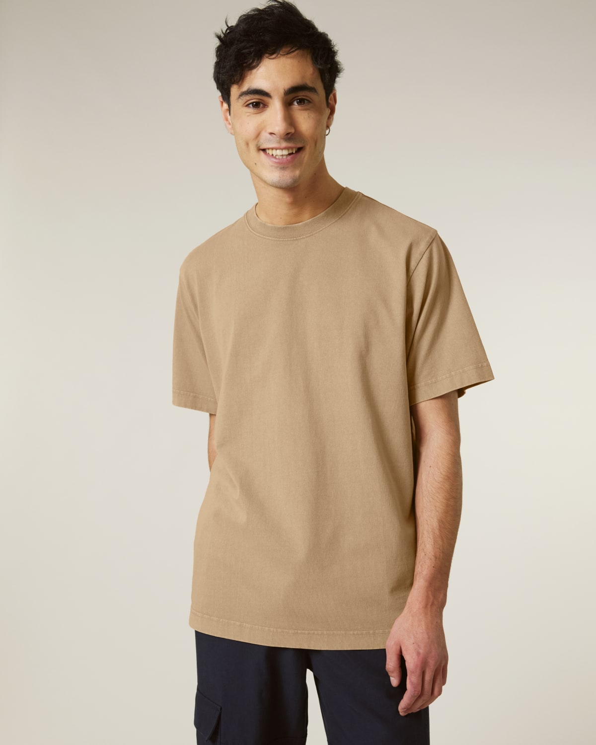 Stanley Stella Freestyler Vintage in G. Dyed Latte – Modellansicht