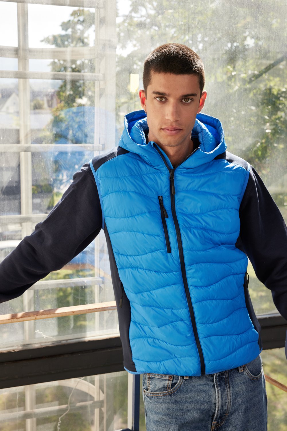 Daiber Men's Hybrid Vest in Black/Black – Modellansicht
