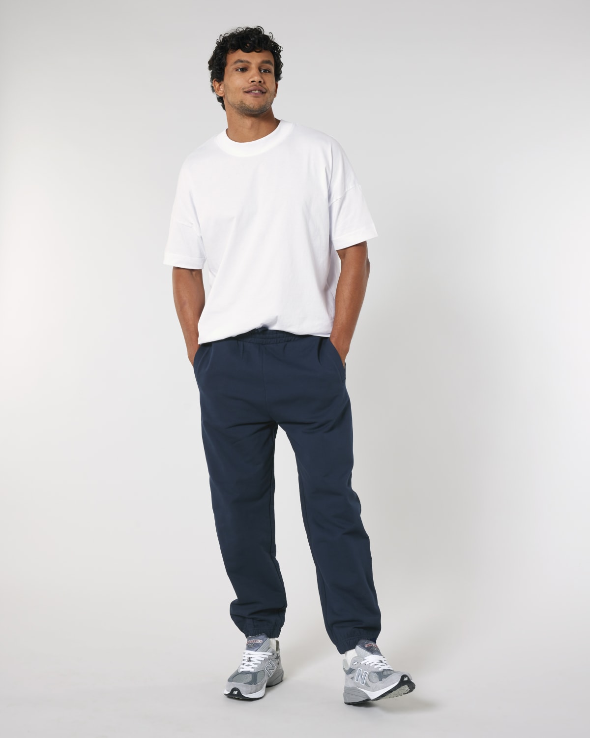 Stanley Stella Jammer Dry in French Navy – Modellansicht
