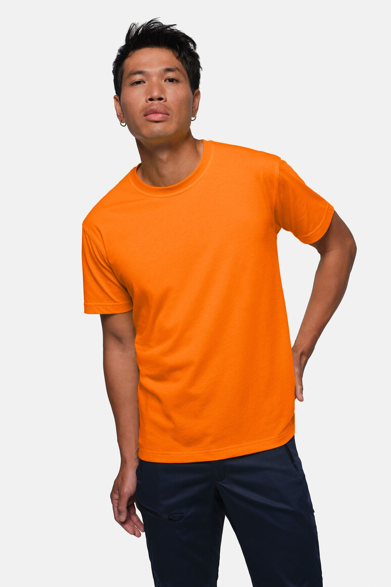 HAKRO 281 T-Shirt MIKRALINAR® in Orange – Modellansicht