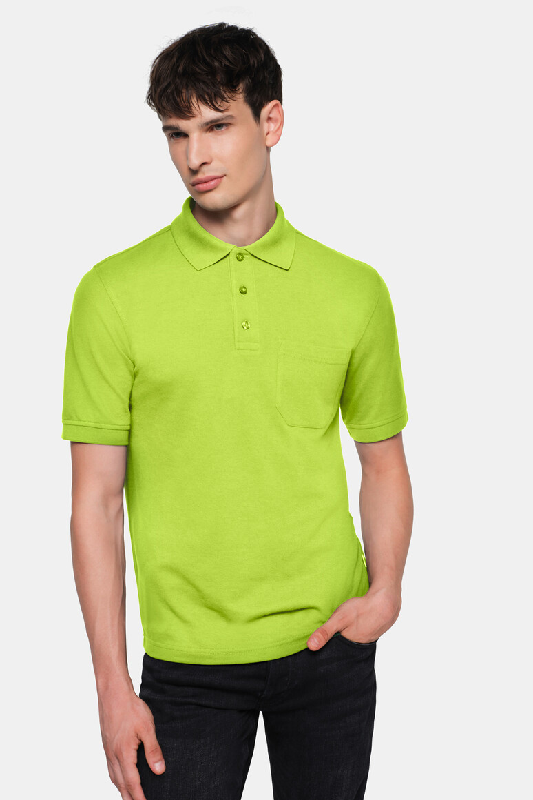 HAKRO 812 Pocket-Poloshirt MIKRALINAR® in Kiwi – Modellansicht