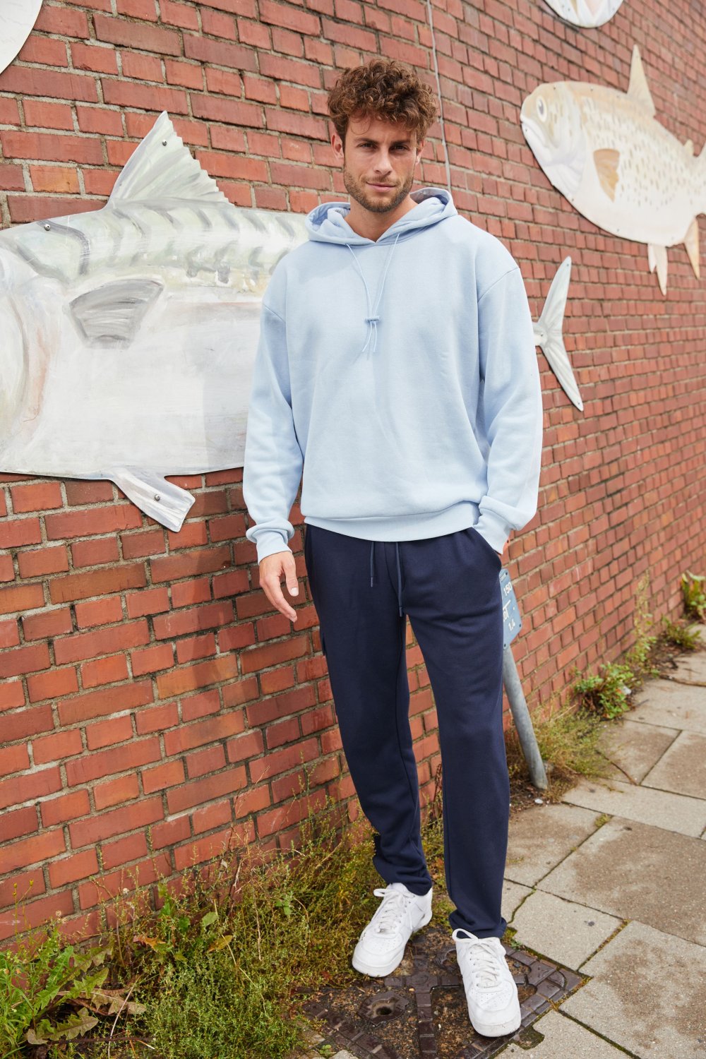 Daiber Men's Lounge Hoody OCS Blended & RCS in Graphite – Modellansicht