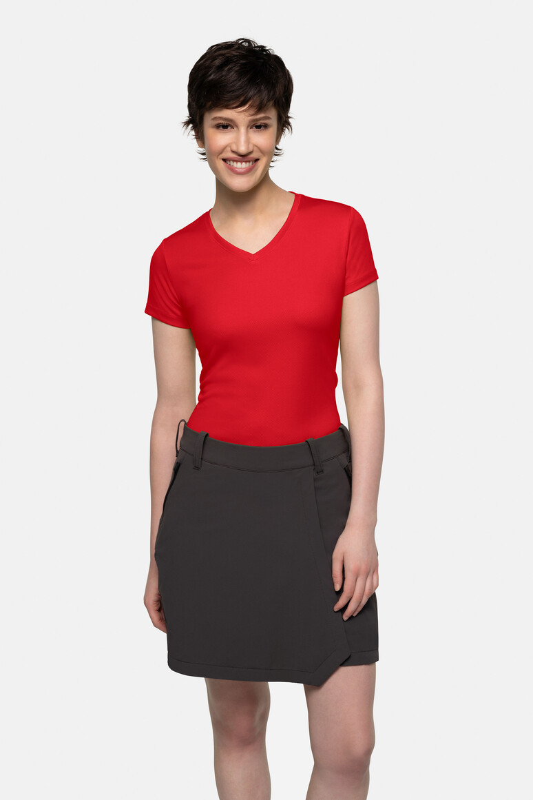 HAKRO 187 Damen V-Shirt COOLMAX® ECO in Rot – Modellansicht