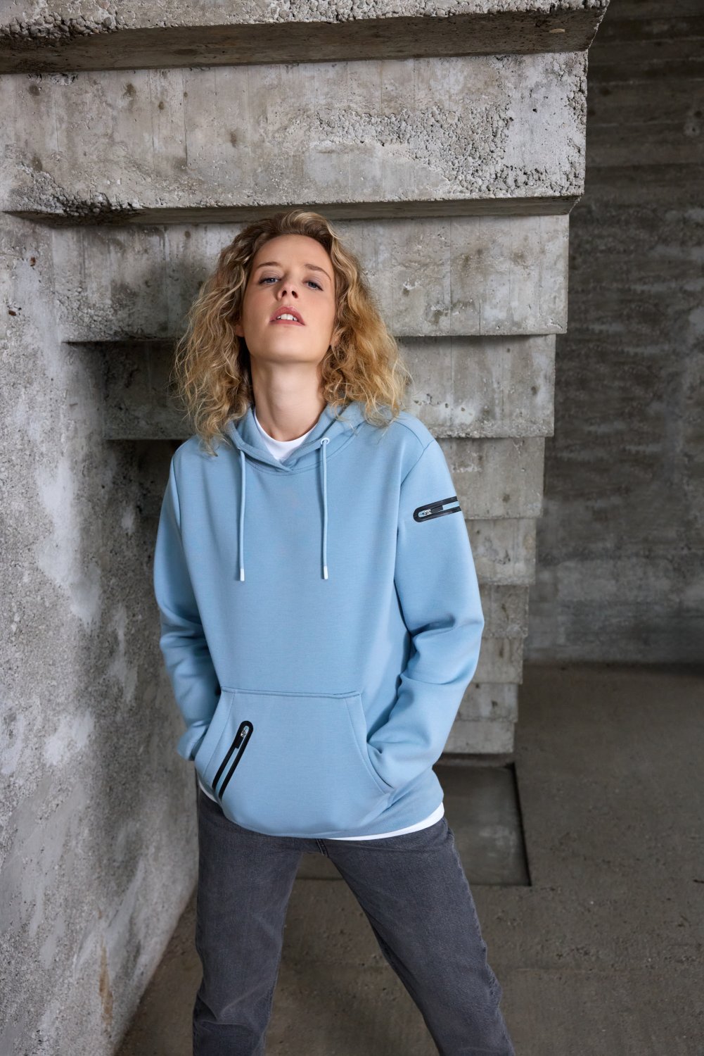 Daiber Ladies' Hoody Interlock OCS Blended & RCS in Navy – Modellansicht