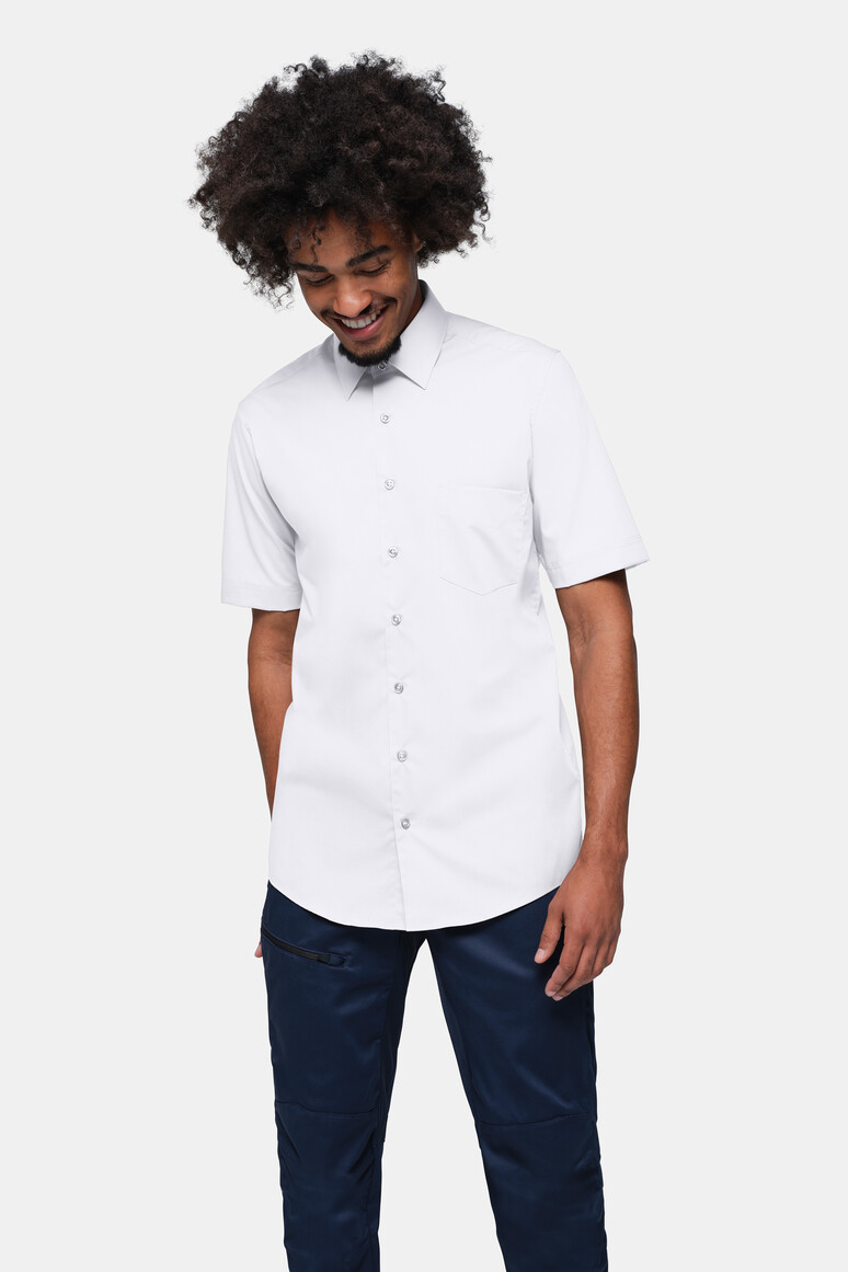 HAKRO 122 1/2-Arm Hemd MIKRALINAR® Comfort in Weiß – Modellansicht