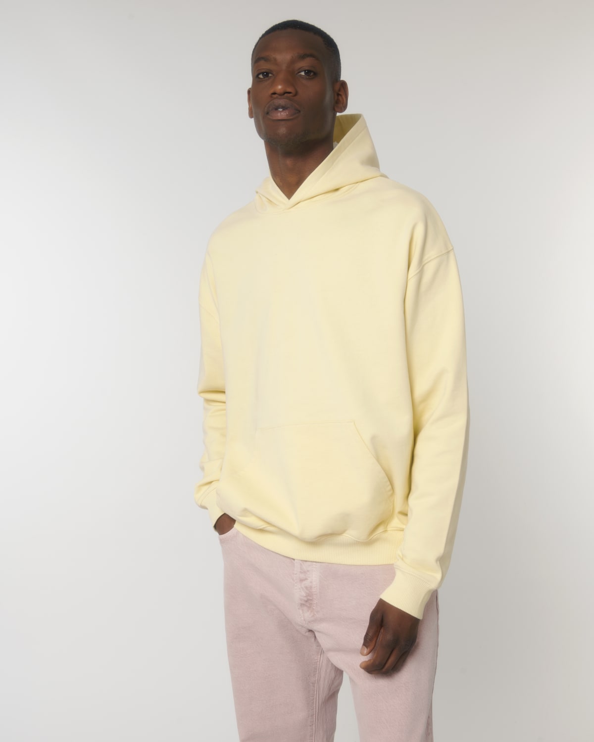 Stanley Stella Cooper Dry in Butter – Modellansicht