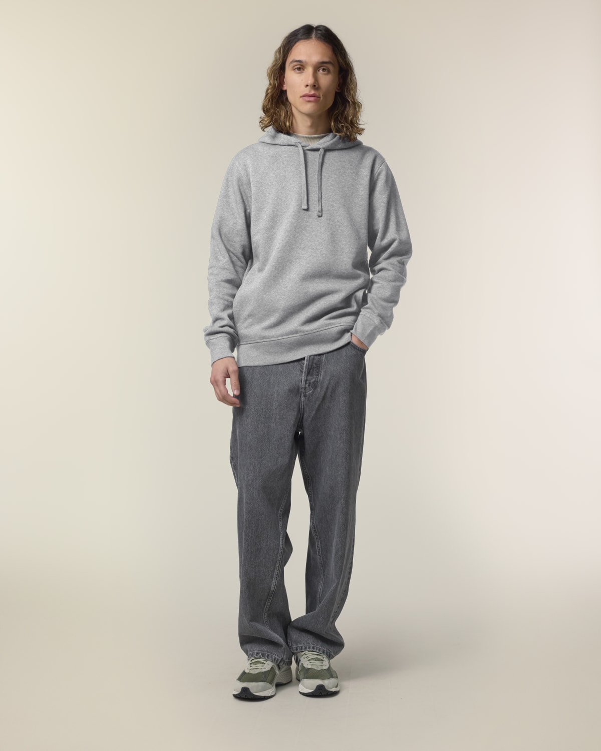 Stanley Stella Sounder in Heather Grey – Modellansicht