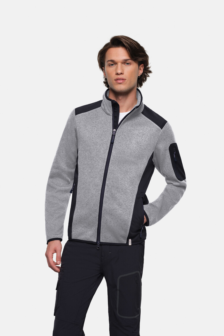 HAKRO 836 Strickfleecejacke in Grau Meliert – Modellansicht