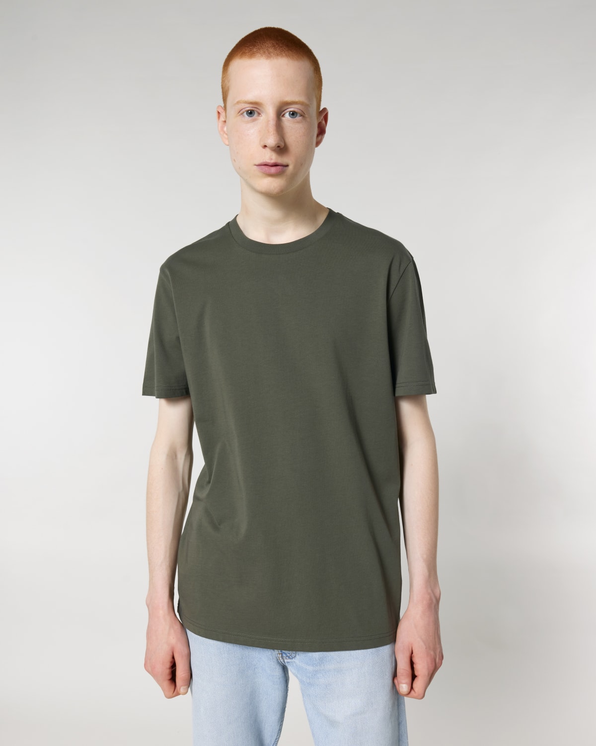 Stanley Stella Crafter in Khaki – Modellansicht