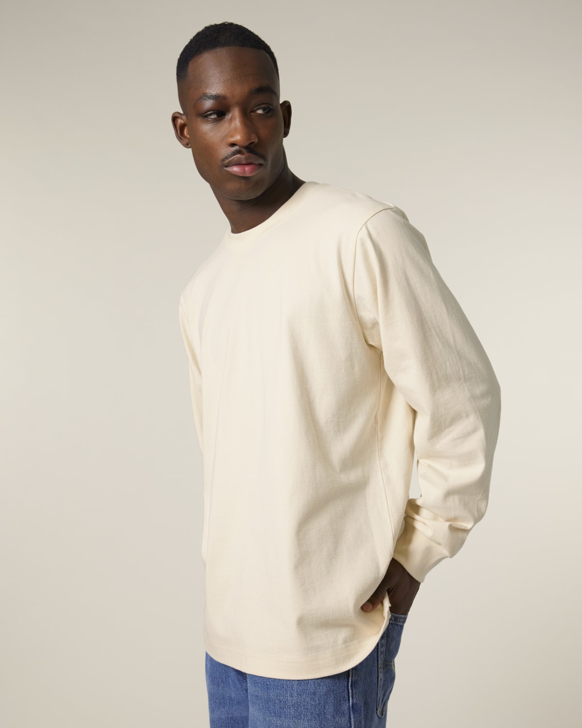 Stanley Stella Freestyler Long Sleeve in Natural Raw – Modellansicht