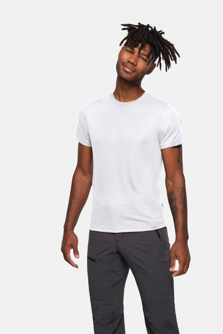 HAKRO 287 T-Shirt COOLMAX® ECO in Weiß – Modellansicht