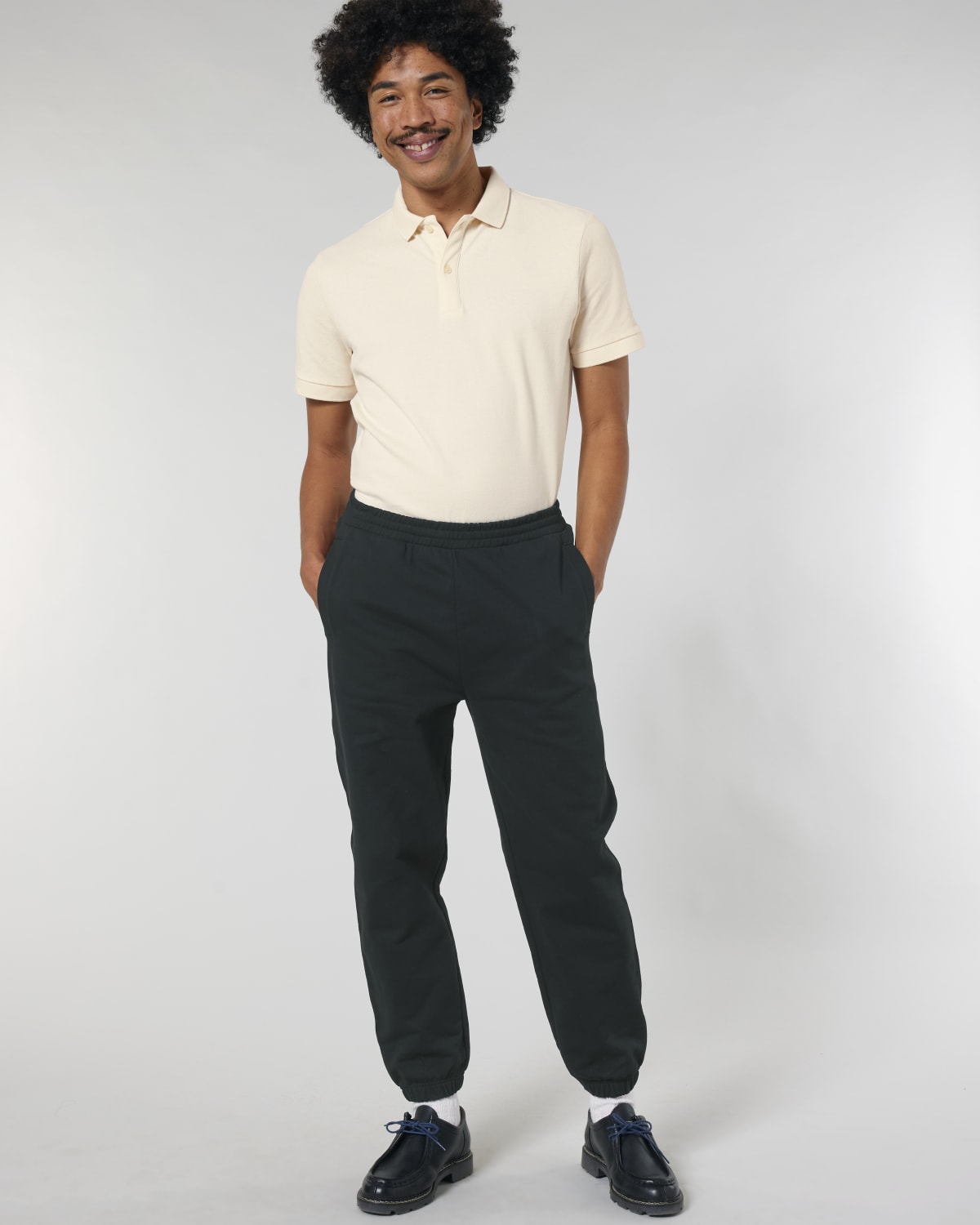 Stanley Stella Jammer Dry in Black – Modellansicht