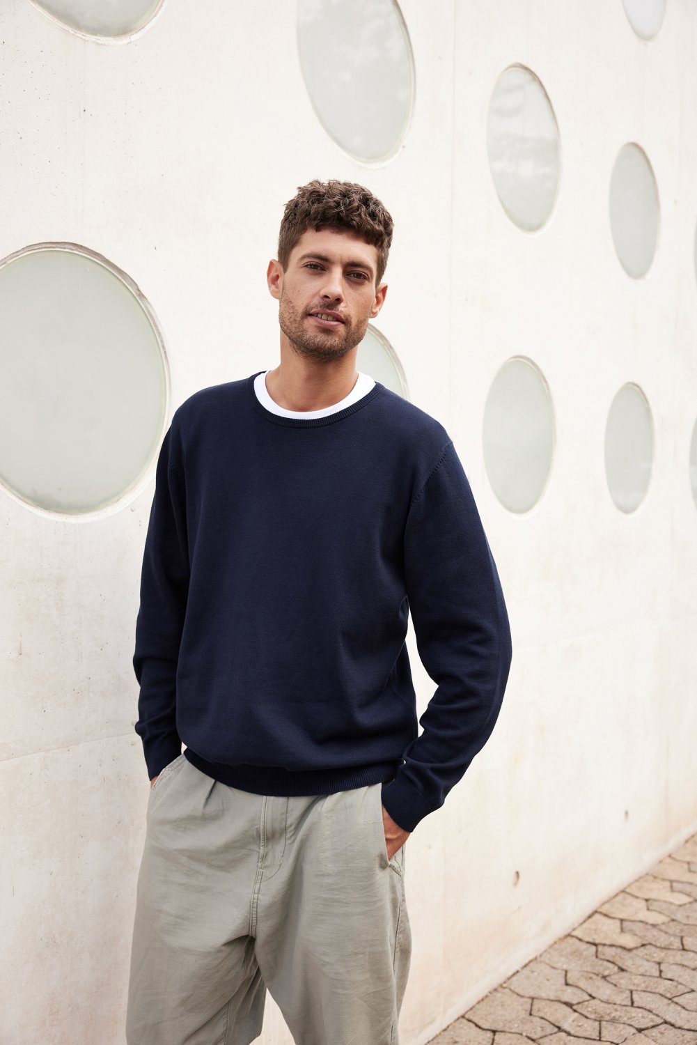 Daiber Men's Round-Neck Pullover in Navy – Modellansicht
