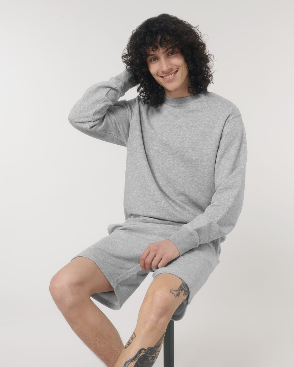 Stanley Stella Matcher in Heather Grey – Modellansicht