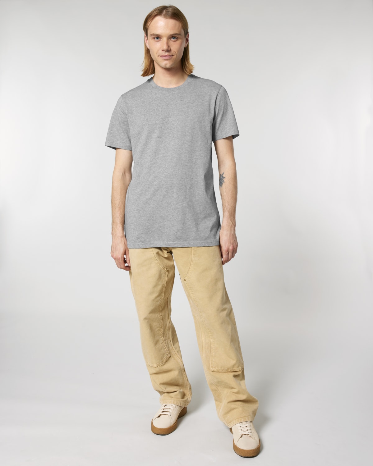 Stanley Stella Crafter in Heather Grey – Modellansicht