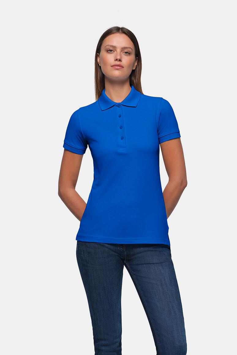 HAKRO 110 Damen Poloshirt Classic in Royalblau – Modellansicht