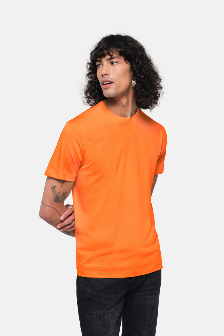 HAKRO 293 T-Shirt Heavy in Orange – Modellansicht