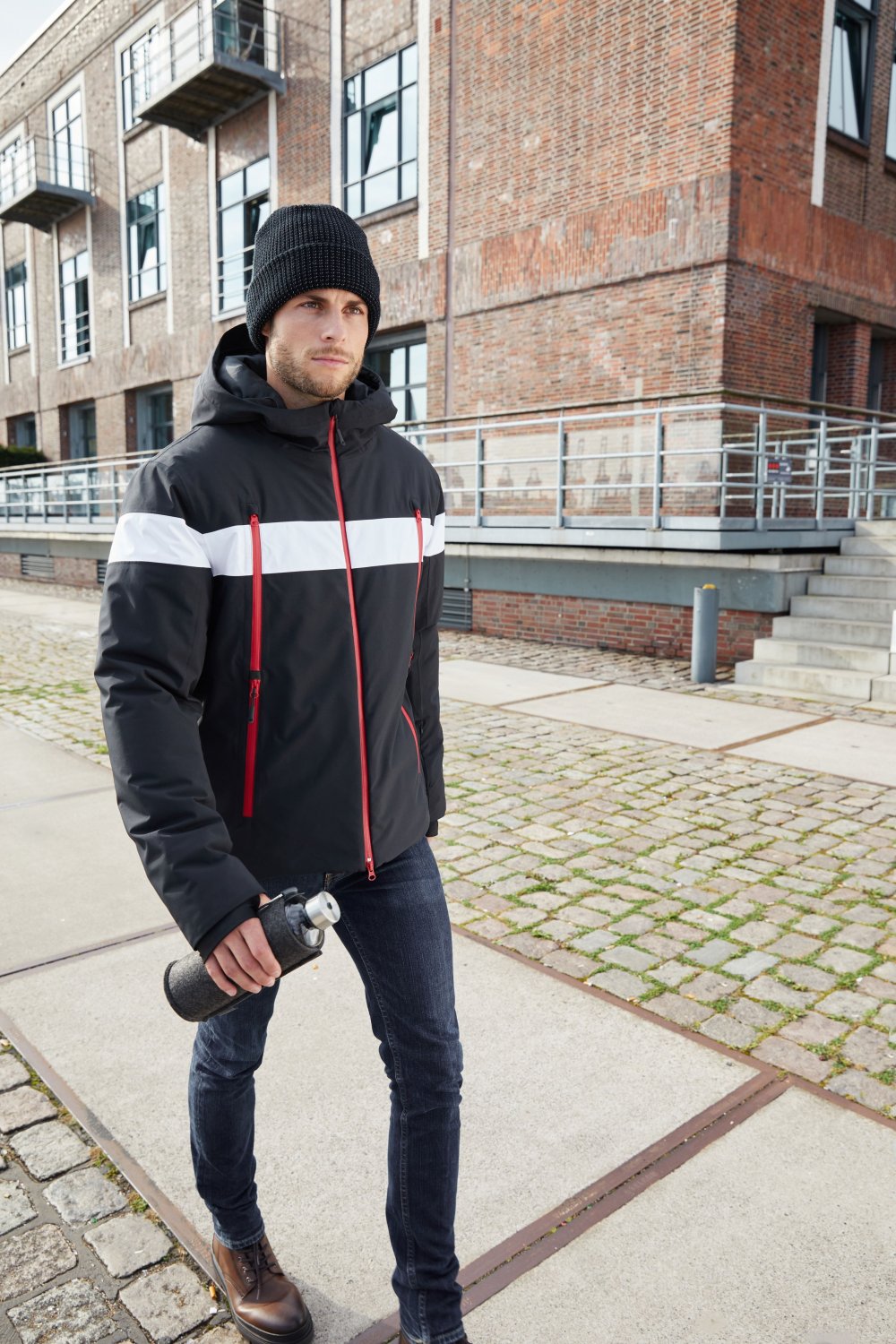 Daiber Men's Wintersport Jacket in Navy/White – Modellansicht
