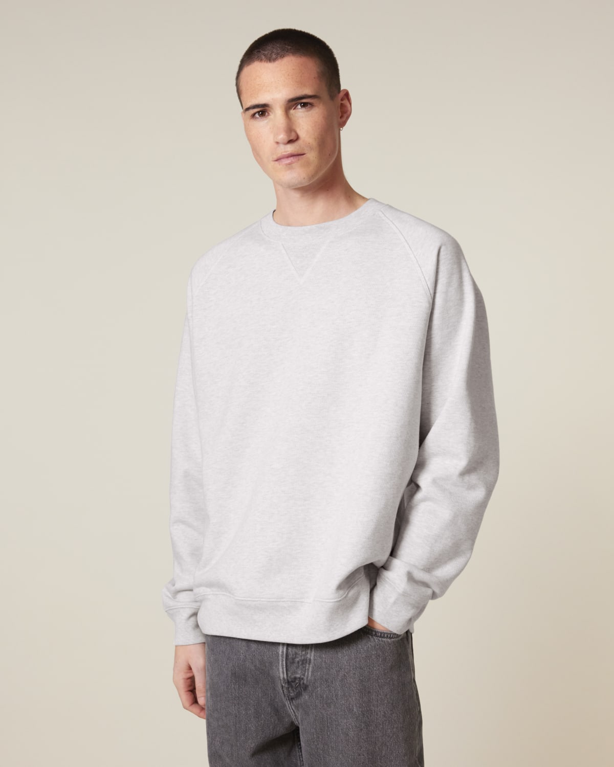 Stanley Stella Knoxer in Cool Heather Grey – Modellansicht