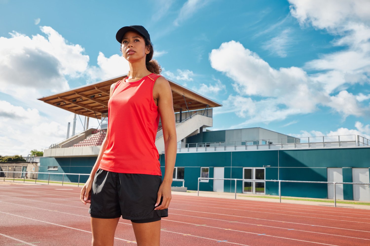 Daiber Ladies' Running Tank GRS in White – Modellansicht