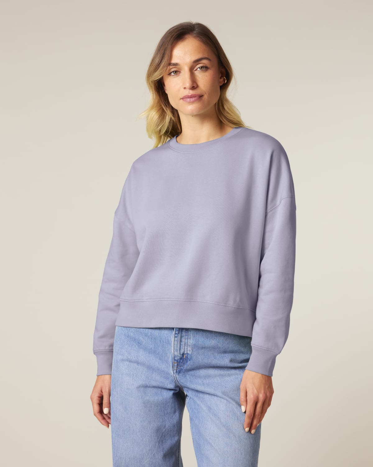Stanley Stella Stella Alma in Lavender – Modellansicht