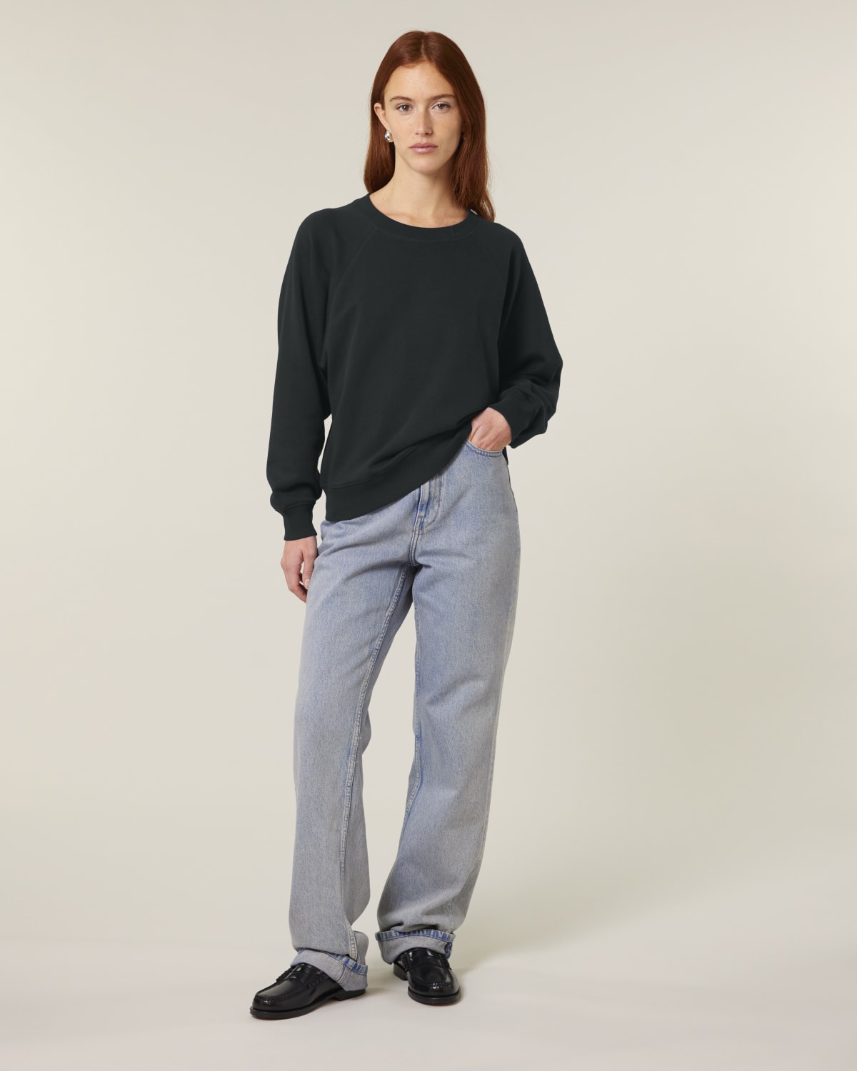 Stanley Stella Stella Clara in Black – Modellansicht