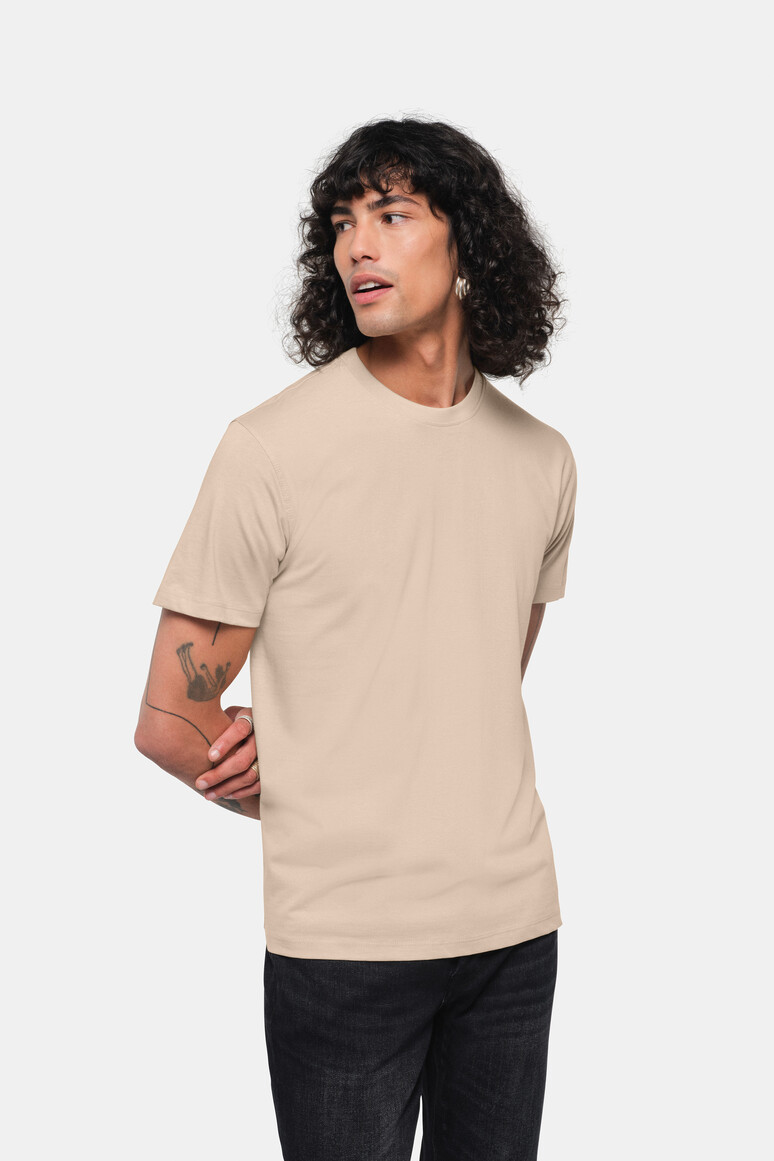 HAKRO 293 T-Shirt Heavy in Sand – Modellansicht