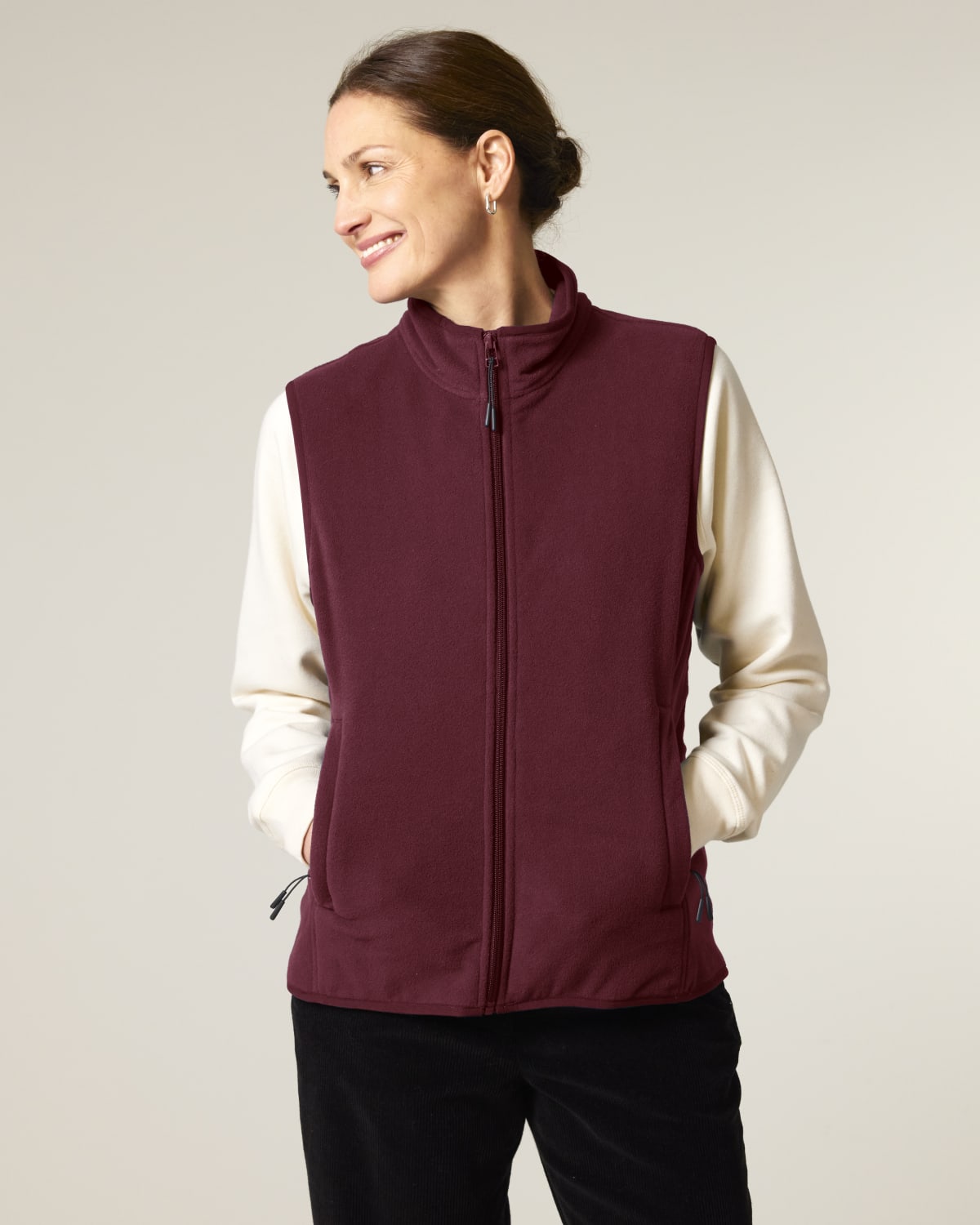 Stanley Stella Stella Quester in Burgundy – Modellansicht