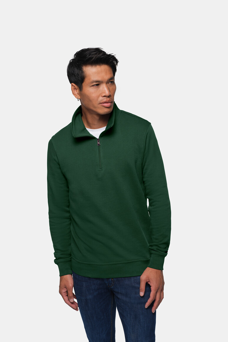 HAKRO 451 Zip-Sweatshirt Premium in Tanne – Modellansicht